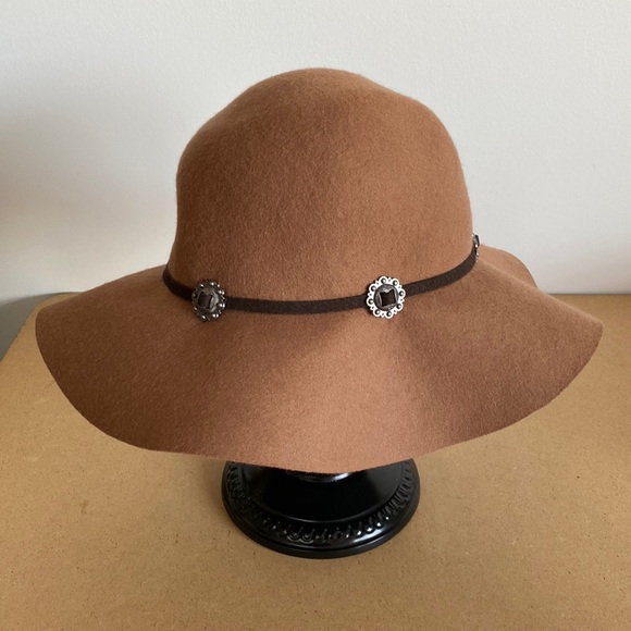 NWT American Eagle Outfitters 100% Wool Hat - Picture 1 of 8